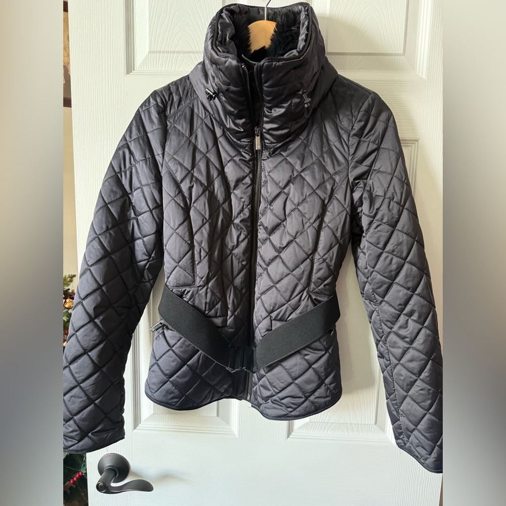 ZARA Padded Quilted Jacket with Fur Collar and belt - Size Medium